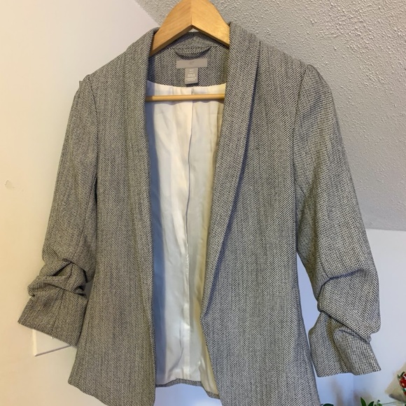 Black and White Pant Suit - Picture 2 of 2